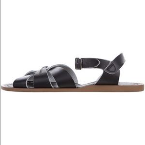 New women's saltwater sandals